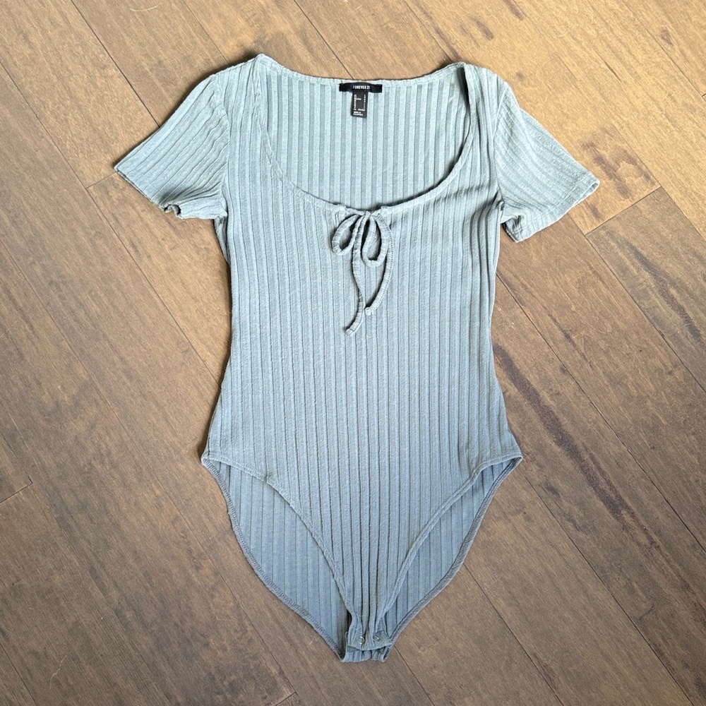 ❤️FOREVER 21❤️Light Blue Ribbed Bodysuit